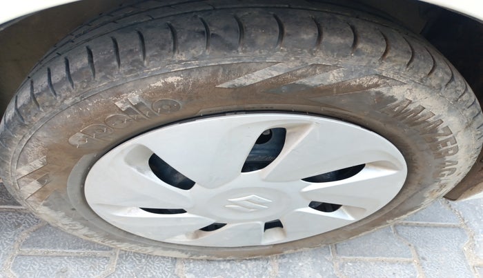 2015 Maruti Celerio ZXI, Petrol, Manual, 1,14,231 km, tyre