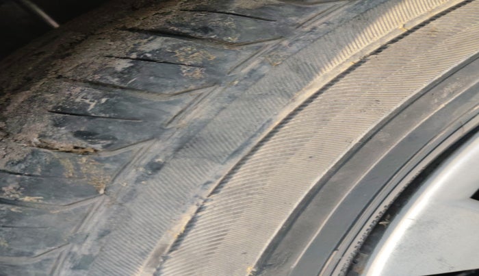 2011 Maruti Ritz VXI, Petrol, Manual, 89,745 km, tyre