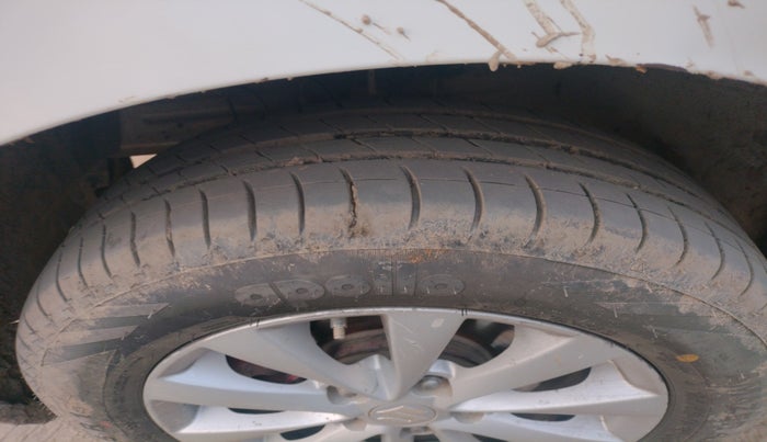 2013 Maruti Ertiga ZDI, Diesel, Manual, 1,06,307 km, tyre