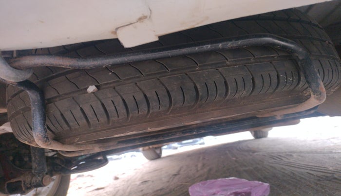 2013 Maruti Ertiga ZDI, Diesel, Manual, 1,06,307 km, tyre