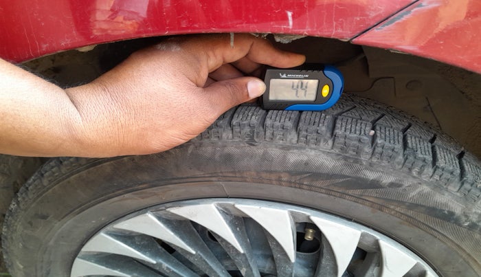 2015 Tata Bolt XE REVOTRON, Petrol, Manual, 64,495 km, tyre