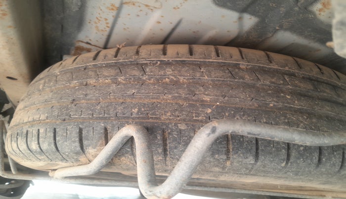 2015 Honda Mobilio 1.5L I-DTEC S, Diesel, Manual, 1,21,268 km, tyre