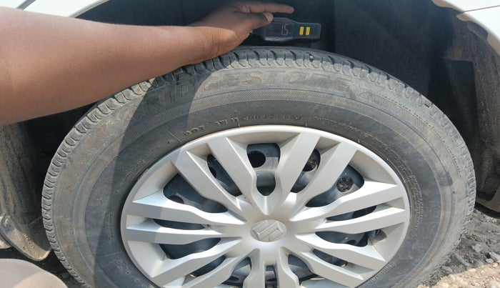 2018 Maruti Dzire VXI, Petrol, Manual, 51,288 km, tyre