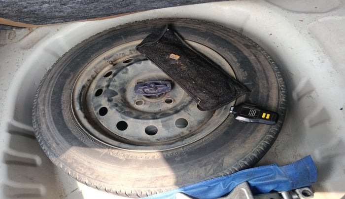 2018 Maruti Dzire VXI, Petrol, Manual, 51,288 km, tyre