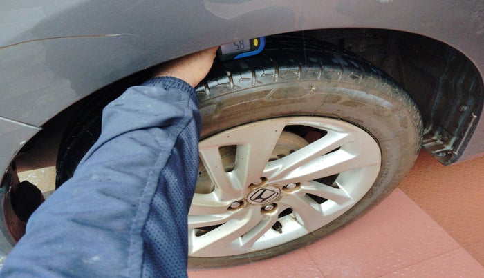 2016 Honda Jazz 1.2L I-VTEC V AT, Petrol, Automatic, 87,463 km, tyre