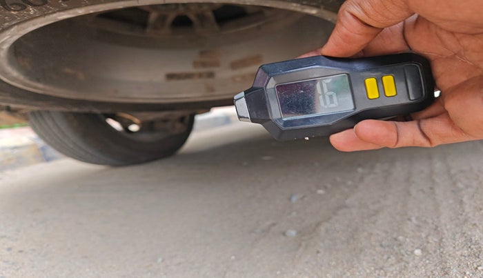 2014 Hyundai Santa Fe 4 WD AT, Diesel, Automatic, 96,181 km, tyre