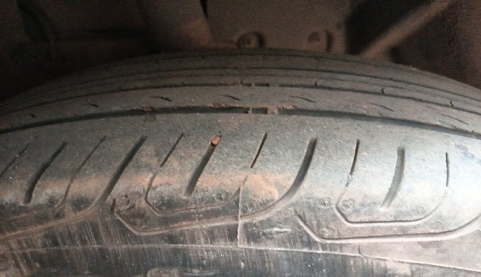 2017 Ford Ecosport TITANIUM 1.5L DIESEL, Diesel, Manual, 1,02,898 km, tyre