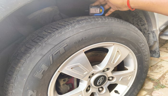 2012 Mahindra XUV500 W8, Diesel, Manual, 53,438 km, tyre