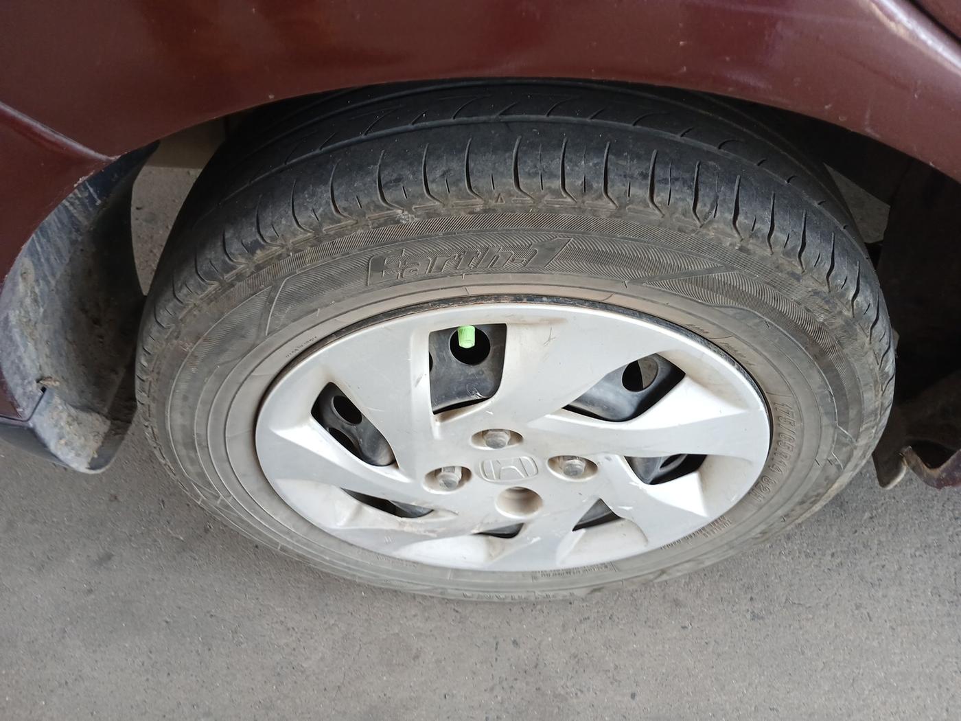 2013 Honda Amaze 1.5L I-DTEC S, Diesel, Manual, 71,567 km, tyre