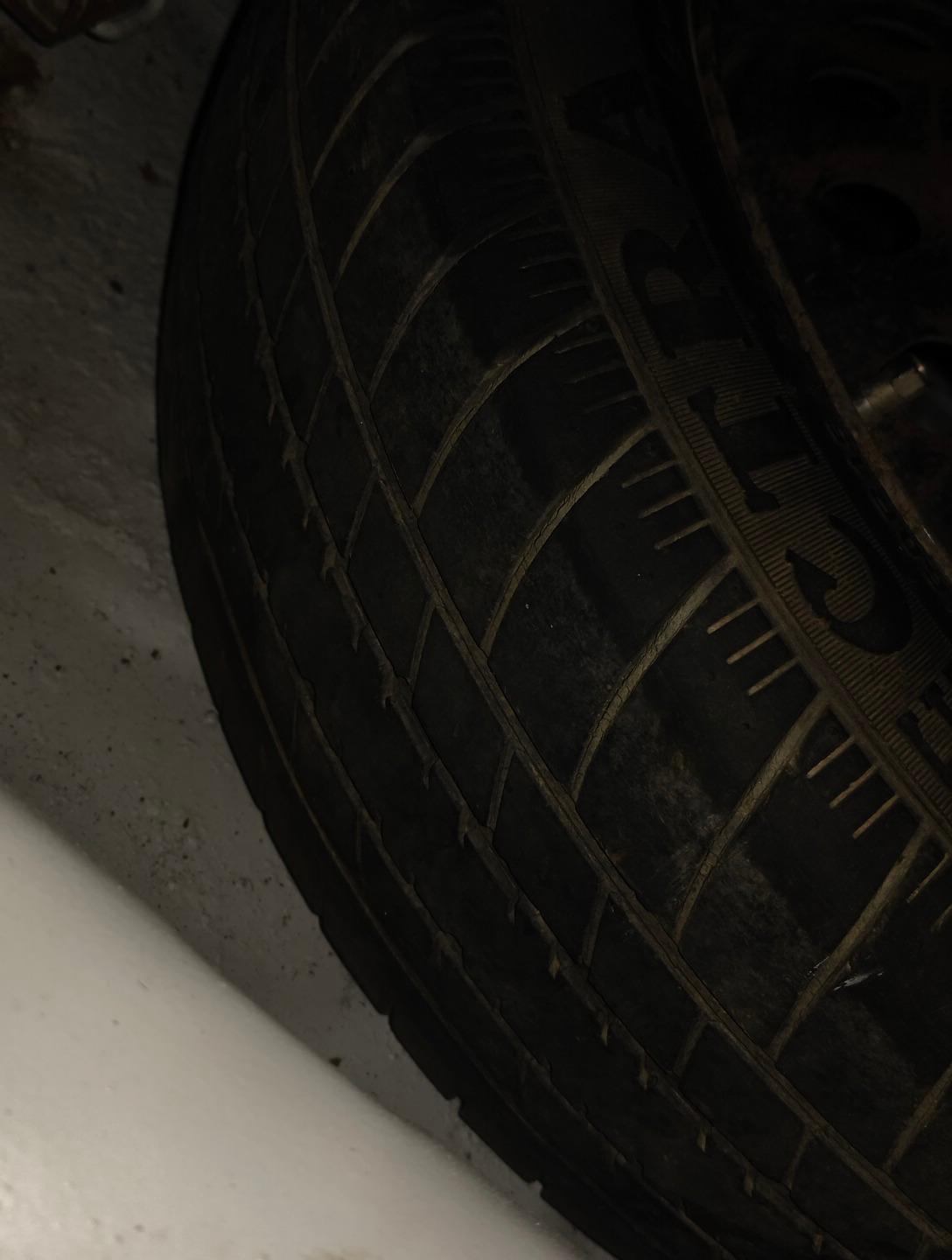 2018 Maruti Dzire VDI, Diesel, Manual, 77,948 km, tyre