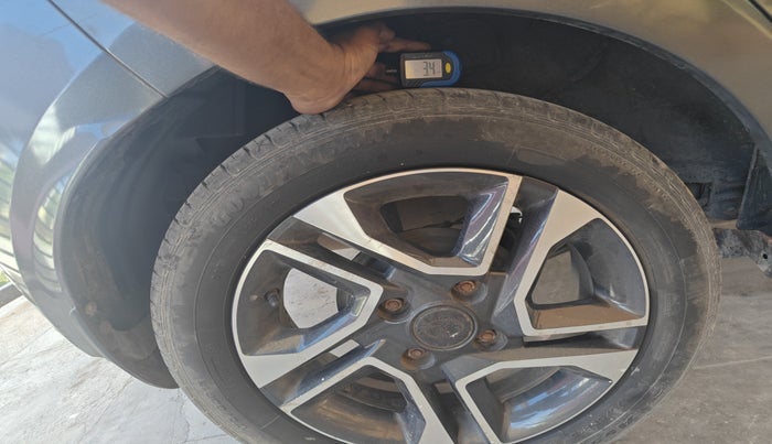 2021 Tata Tiago XZA PLUS PETROL, Petrol, Automatic, 29,700 km, tyre