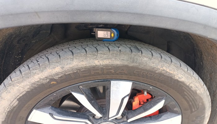 2020 MG HECTOR PLUS SHARP 2.0 DIESEL TURBO MT 6-STR, Diesel, Manual, 1,46,828 km, tyre