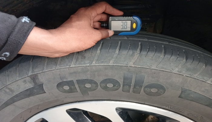 2021 Tata Harrier XZA PLUS 2.0L, Diesel, Automatic, 46,452 km, tyre