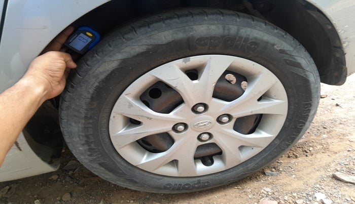 2014 Hyundai Grand i10 MAGNA 1.2 KAPPA VTVT, Petrol, Manual, 1,36,908 km, tyre