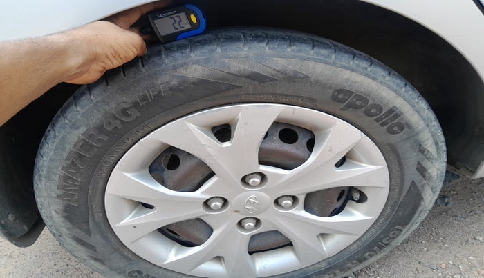 2014 Hyundai Grand i10 MAGNA 1.2 KAPPA VTVT, Petrol, Manual, 1,36,908 km, tyre