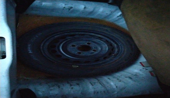 2014 Datsun Go T, Petrol, Manual, 1,22,833 km, tyre