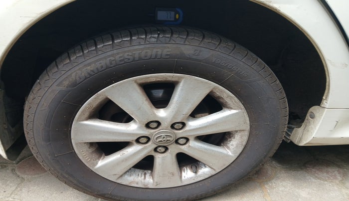 2012 Toyota Corolla Altis G DIESEL, Diesel, Manual, 1,22,777 km, tyre