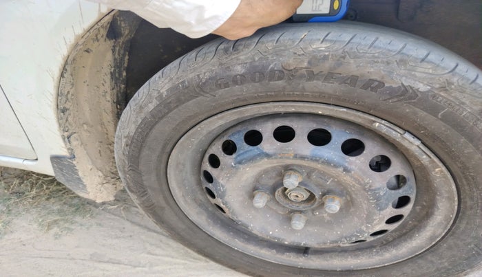 2017 Honda Amaze 1.2L I-VTEC S, Petrol, Manual, 77,201 km, tyre