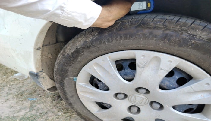 2017 Honda Amaze 1.2L I-VTEC S, Petrol, Manual, 77,201 km, tyre