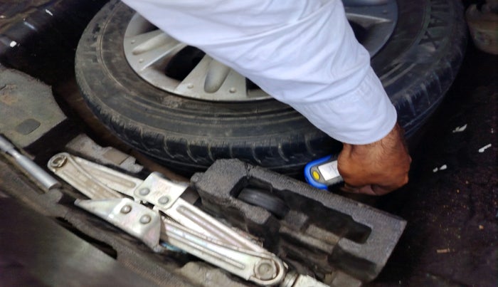 2017 Honda Amaze 1.2L I-VTEC S, Petrol, Manual, 77,201 km, tyre