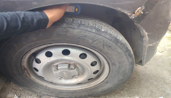 2013 Hyundai i10 ERA 1.1, Petrol, Manual, 93,528 km, tyre