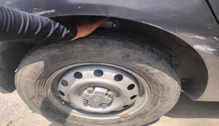 2013 Hyundai i10 ERA 1.1, Petrol, Manual, 93,528 km, tyre