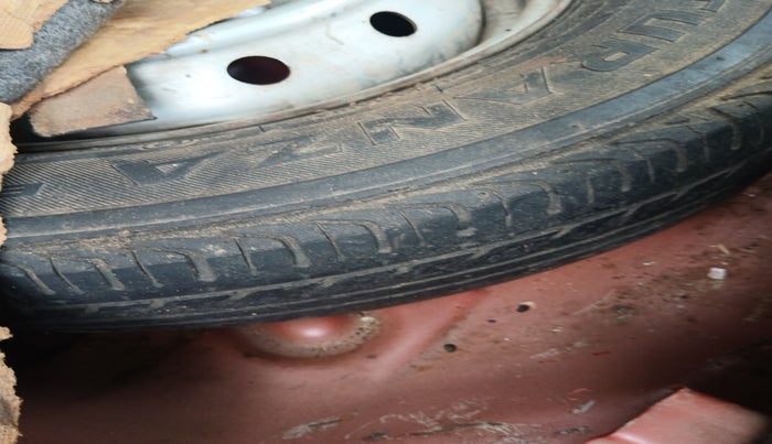 2010 Maruti Alto LXI, Petrol, Manual, 30,152 km, tyre