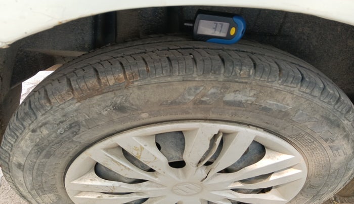 2019 Maruti Dzire VDI, Diesel, Manual, 92,901 km, tyre