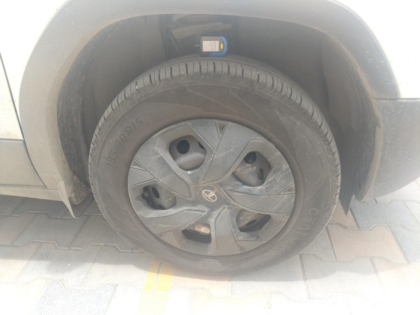 2024 Tata PUNCH ADVENTURE AMT, Petrol, Automatic, 10,761 km, tyre