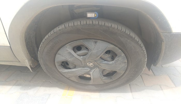 2024 Tata PUNCH ADVENTURE AMT, Petrol, Automatic, 10,761 km, tyre