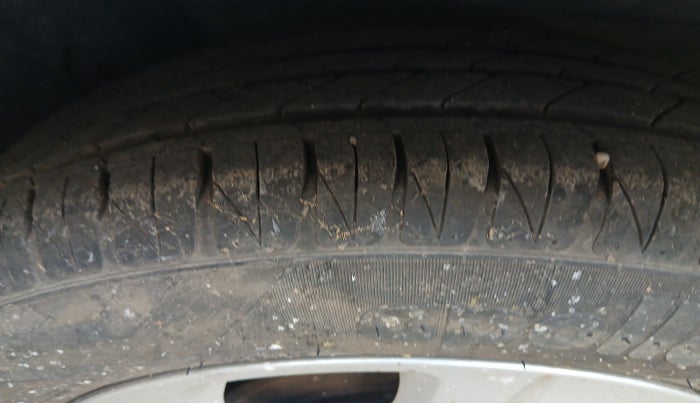 2015 Renault Lodgy 85 PS RXZ, Diesel, Manual, 30,501 km, tyre