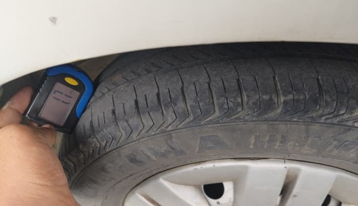 2011 Maruti Alto LXI, Petrol, Manual, 99,783 km, tyre