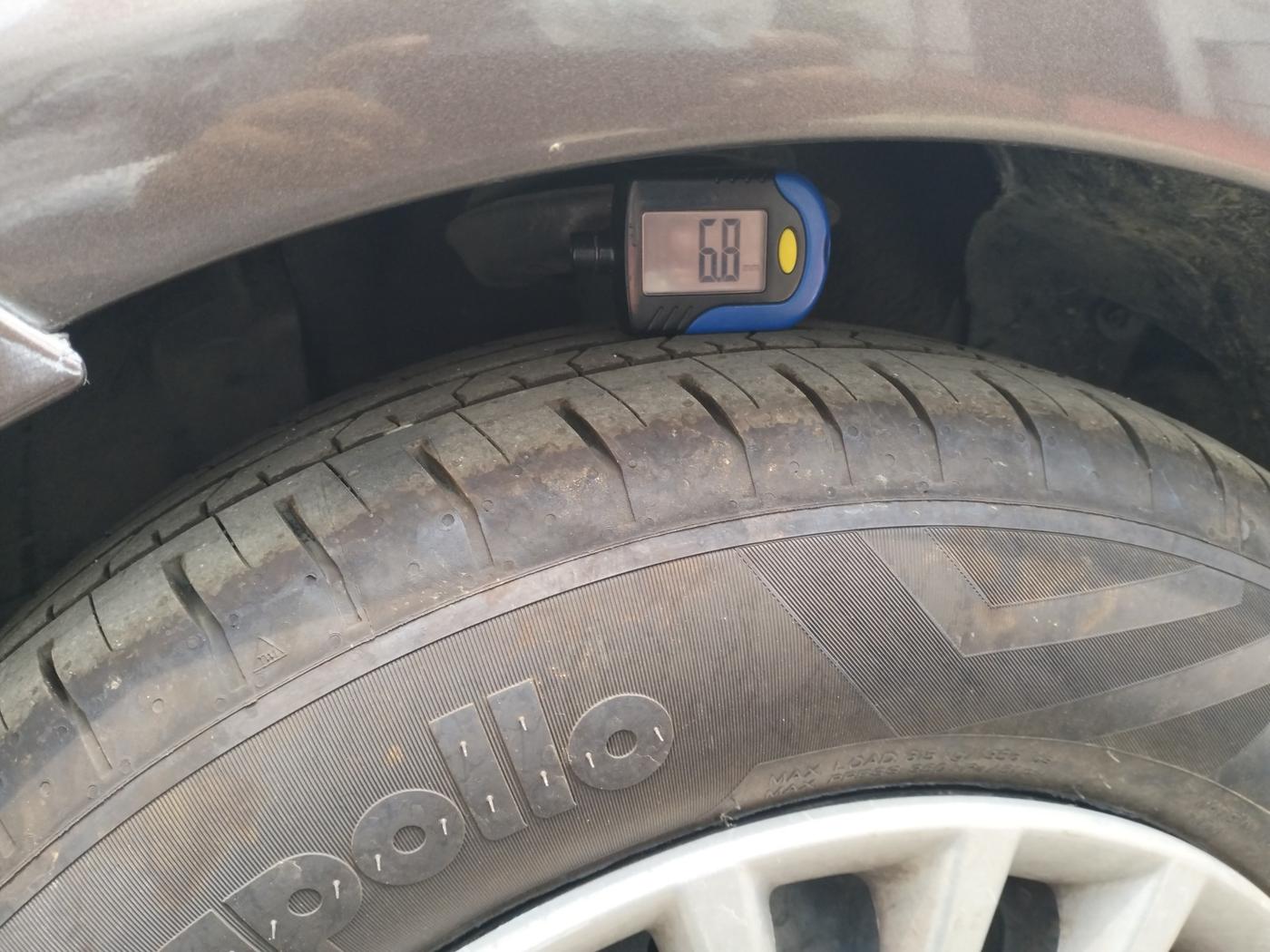 2011 Fiat Linea DYNAMIC 1.3, Diesel, Manual, 98,635 km, tyre