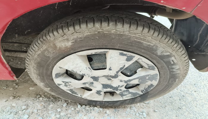2010 Maruti A Star VXI (ABS) AT, Petrol, Automatic, 1,24,487 km, tyre
