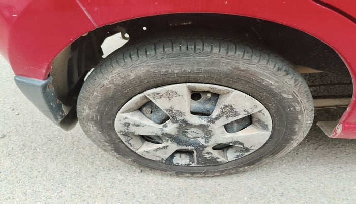 2010 Maruti A Star VXI (ABS) AT, Petrol, Automatic, 1,24,487 km, tyre