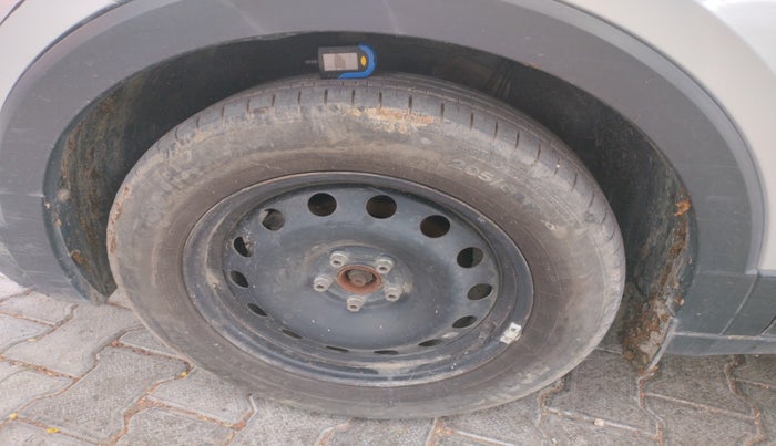 2022 Skoda KUSHAQ ACTIVE 1.0L TSI MT, Petrol, Manual, 17,418 km, tyre