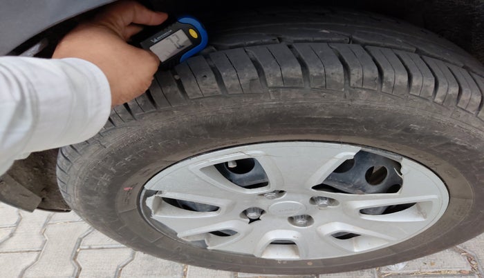 2019 Ford Ecosport TREND 1.5L DIESEL, Diesel, Manual, 1,61,170 km, tyre