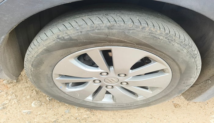 2016 Maruti S Cross ZETA 1.3, Diesel, Manual, 95,632 km, tyre