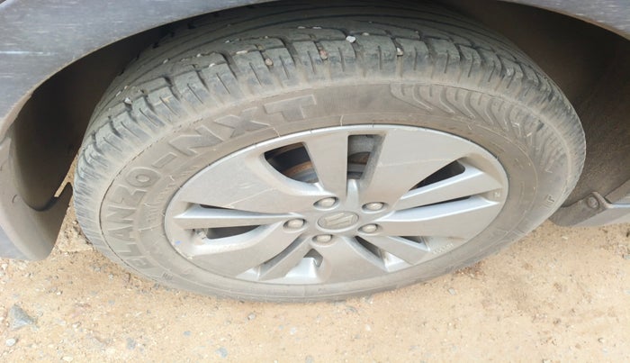 2016 Maruti S Cross ZETA 1.3, Diesel, Manual, 95,632 km, tyre