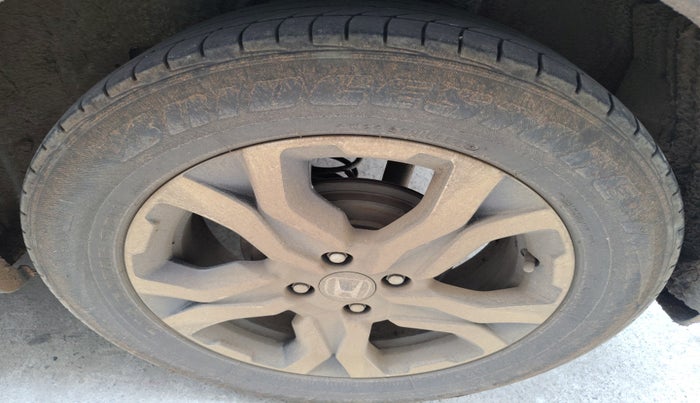 2017 Honda WR-V 1.5L I-DTEC VX MT, Diesel, Manual, 95,705 km, tyre