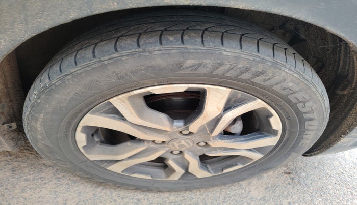 2017 Honda WR-V 1.5L I-DTEC VX MT, Diesel, Manual, 95,705 km, tyre