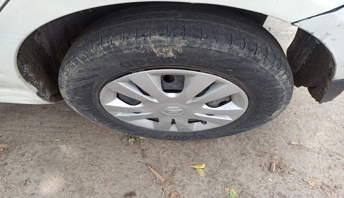 2017 Maruti Swift VDI, Diesel, Manual, 1,05,000 km, tyre