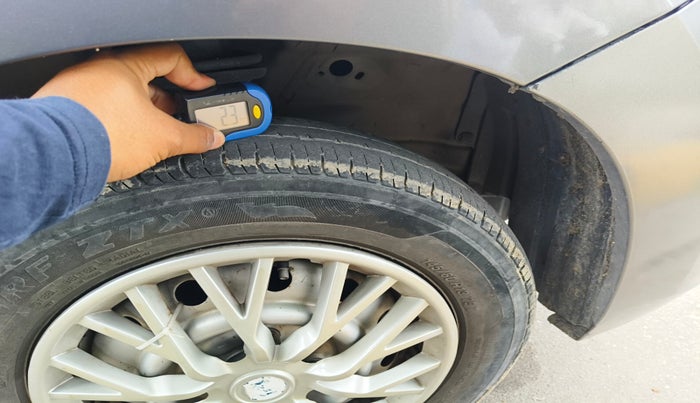2013 Maruti Wagon R 1.0 LXI CNG, Petrol, Manual, 82,952 km, tyre