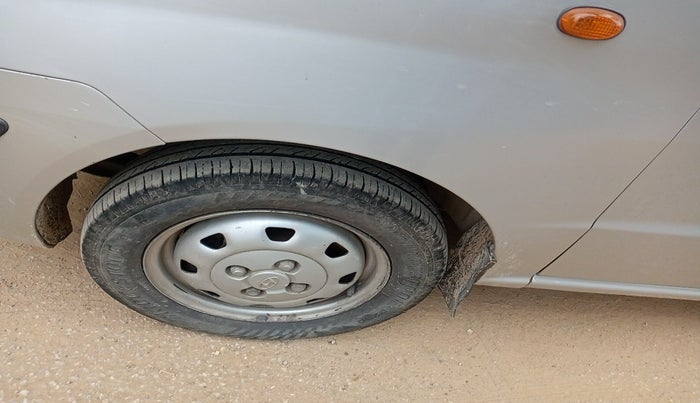 2011 Hyundai Santro Xing GL PLUS, Petrol, Manual, 77,473 km, tyre