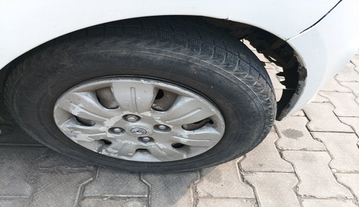 2014 Hyundai i10 MAGNA 1.1, Petrol, Manual, 71,400 km, tyre