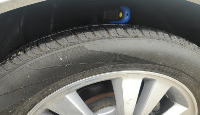 2010 Honda Accord 2.4L I-VTEC MT, Petrol, Manual, 84,433 km, tyre