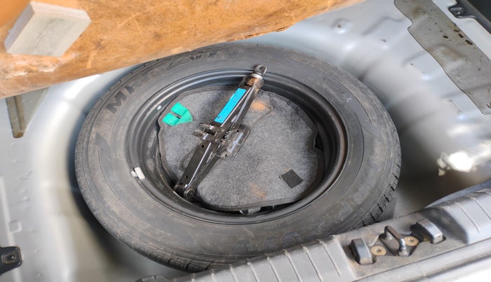 2020 Hyundai Elite i20 ASTA 1.2 (O), Petrol, Manual, 77,460 km, tyre