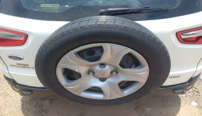 2015 Ford Ecosport TREND 1.5L DIESEL, Diesel, Manual, 72,456 km, tyre