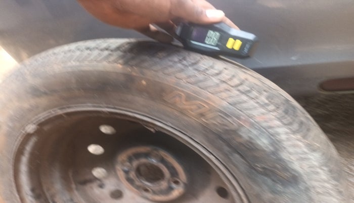 2013 Maruti Swift VDI, Diesel, Manual, 1,31,879 km, tyre