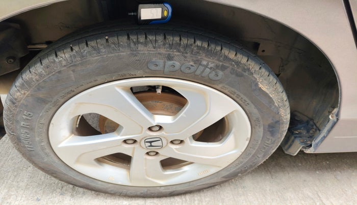 2016 Honda City 1.5L I-VTEC VX CVT, Petrol, Automatic, 1,66,016 km, tyre